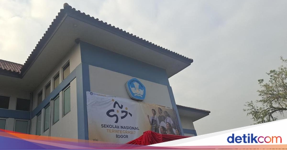 Hari Pertama MPLS di Sekolah Nasional Terintegrasi 7 Parung Bogor