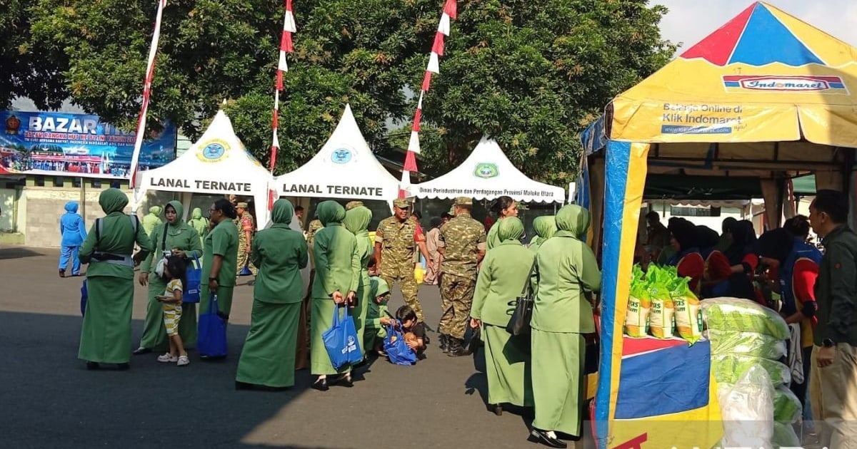 Korem Baabullah Ternate Gelar Pasar Murah Sambut HUT Ke-81 TNI